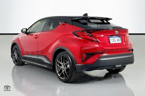 2021 Toyota C-HR Hybrid GR-S image 6