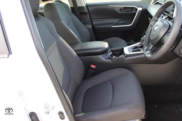 2020 Toyota RAV4 GX-2WD image 17