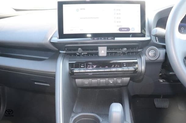 2023 Toyota C-HR Hybrid GXL-2WD image 13