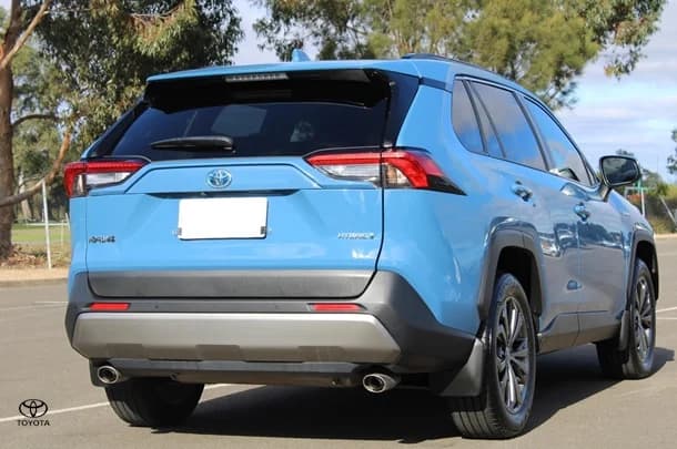 2024 Toyota RAV4 Hybrid GXL-2WD image 8
