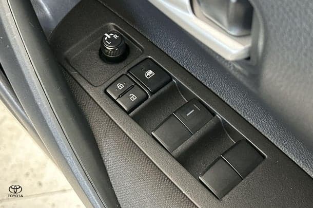 2023 Toyota Corolla Sedan Hybrid Ascent Sport image 11