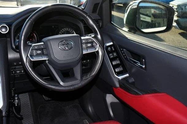 2024 Toyota Landcruiser Sahara ZX image 7