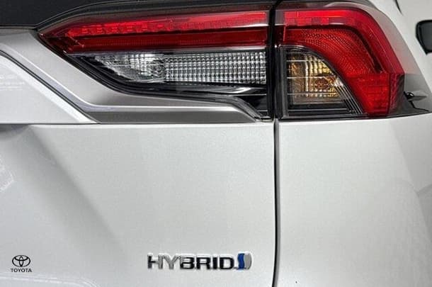 2024 Toyota Rav4 Hybrid XSE 2WD image 9