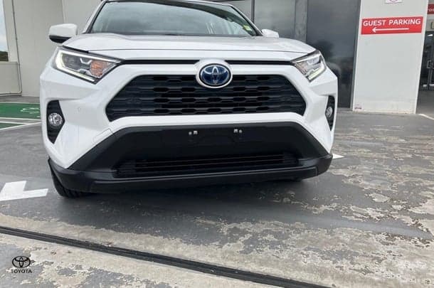 2020 Toyota Rav4 Hybrid GX AWD image 4