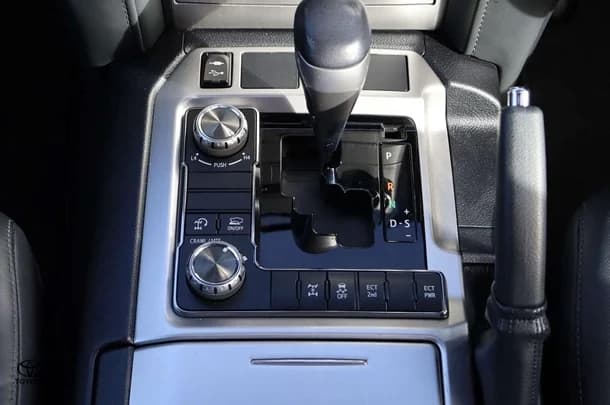 2020 Toyota Landcruiser VX image 33