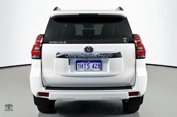 2022 Toyota Prado VX image 7