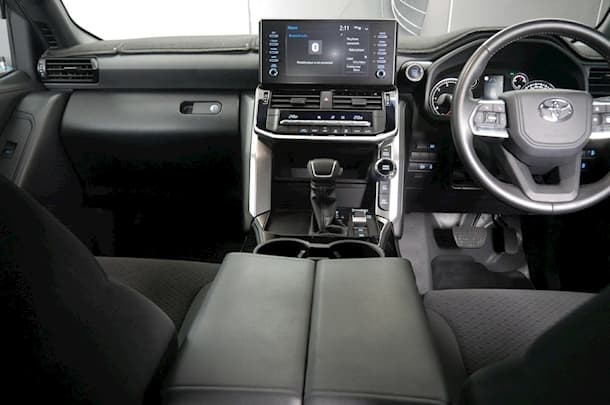 2024 Toyota Landcruiser GX image 11