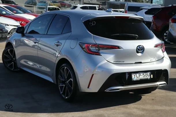 2021 Toyota Corolla Hatch Hybrid ZR image 3