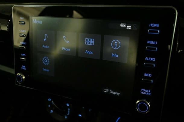 2023 Toyota Hilux SR image 17