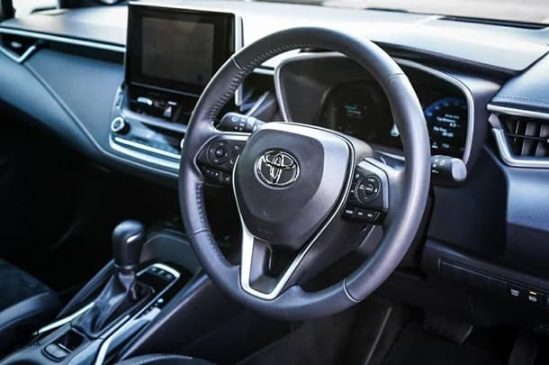 2023 Toyota Corolla Hatch Hybrid ZR image 15