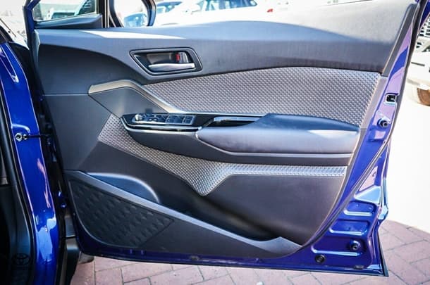 2023 Toyota C-HR Koba AWD image 14