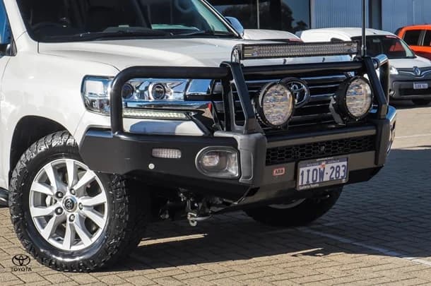 2021 Toyota Landcruiser VX image 12