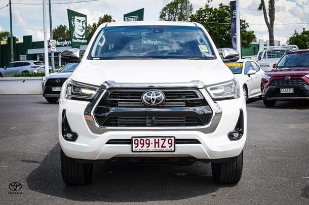 2023 Toyota HILUX SR5 image 2