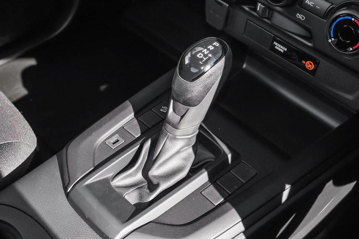 2024 Isuzu D-MAX SX High Ride Auto 4x2 MY24 image 16