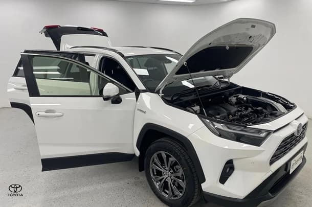 2023 Toyota RAV4 Hybrid GXL-2WD image 8