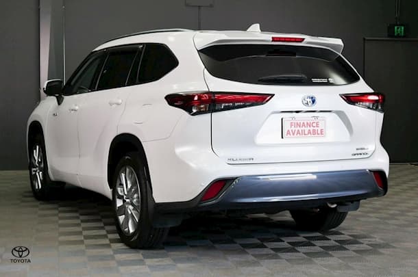 2023 Toyota Kluger Hybrid GRANDE image 6