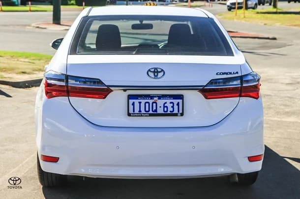 2017 Toyota Corolla Sedan Ascent image 5