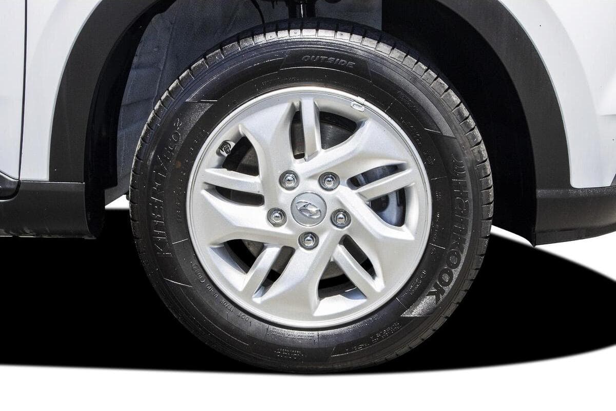 2025 Hyundai Venue Auto MY25 image 18