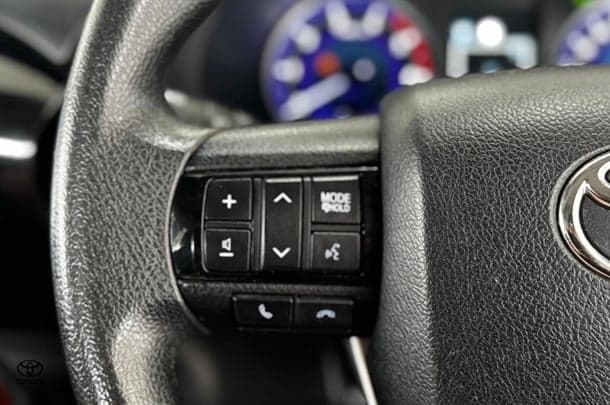 2020 Toyota Hilux SR image 22