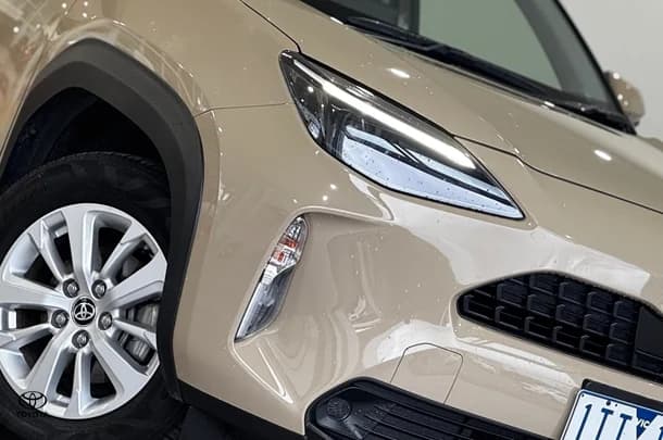 2021 Toyota Yaris Cross Hybrid GX image 2