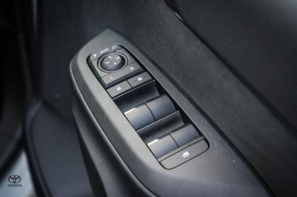 2024 Toyota Yaris Cross Hybrid GX image 14