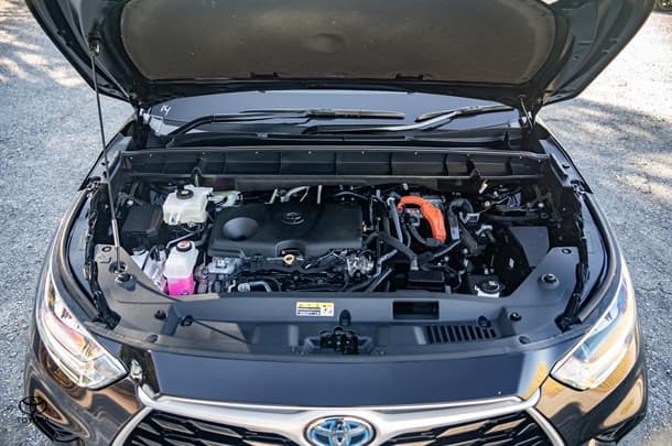 2024 Toyota KLUGER HYBRID GX AWD image 25