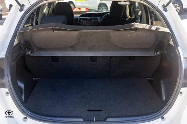2019 Toyota Yaris Ascent image 19