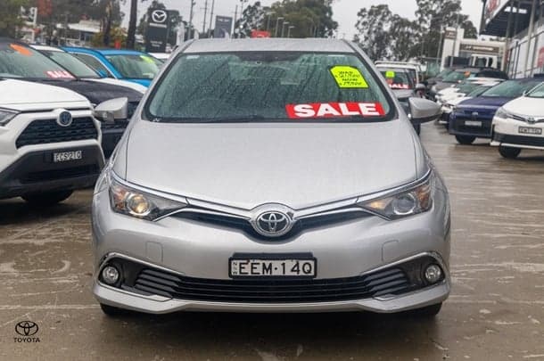 2017 Toyota Corolla Ascent Sport image 4