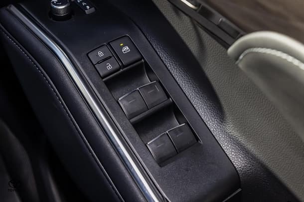 2022 Toyota Kluger Hybrid AWD GRANDE image 22