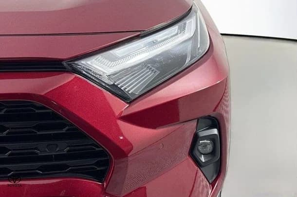 2023 Toyota Rav4 Hybrid GX image 3