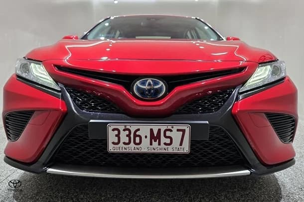 2020 Toyota Camry Hybrid SL image 7
