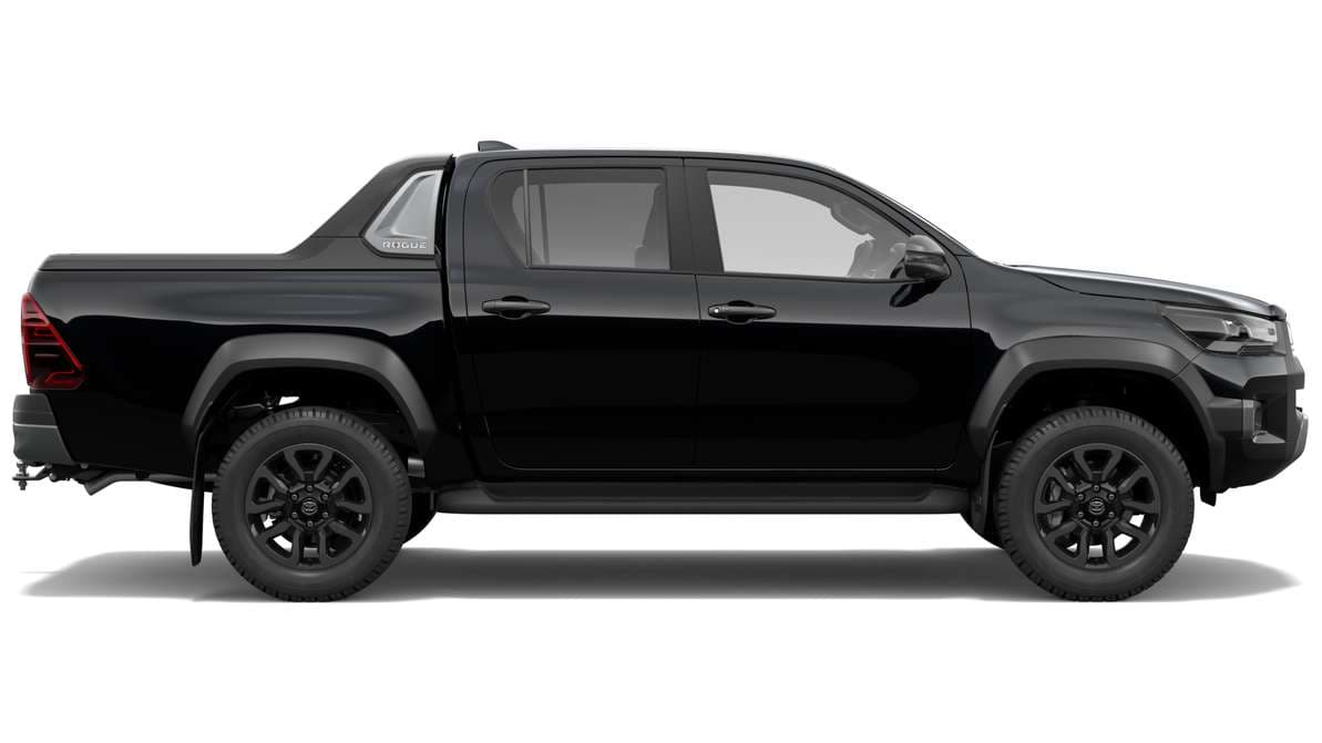 2024 Toyota Hilux 4x4 Rogue 48V Double-Cab Pick-Up image 2
