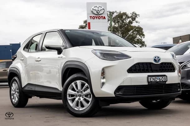 2020 Toyota Yaris Cross Hybrid GX image 2