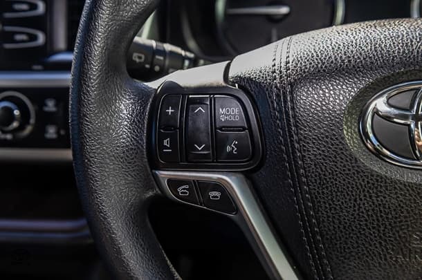 2015 Toyota KLUGER 4x2 GX image 21