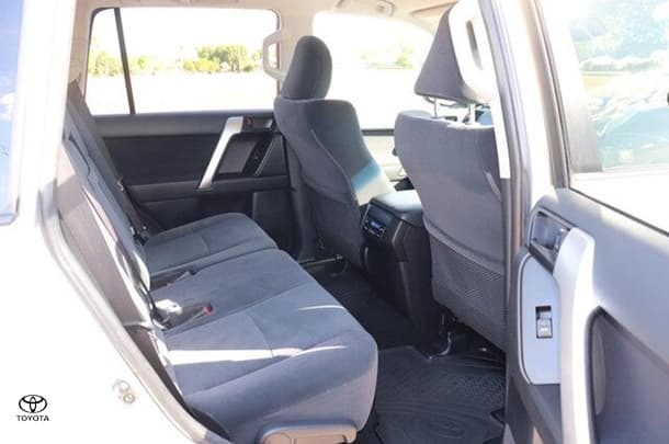 2021 Toyota Prado GXL image 10