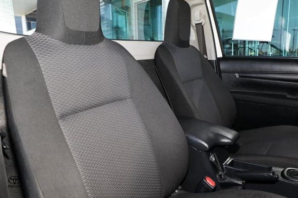 2022 Toyota Hilux 4x2 Workmate image 11