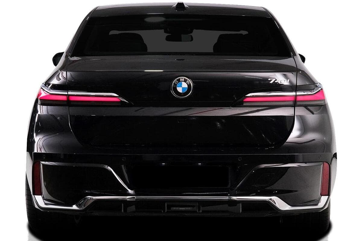2025 BMW 7 Series 740i M Sport G70 Auto image 3