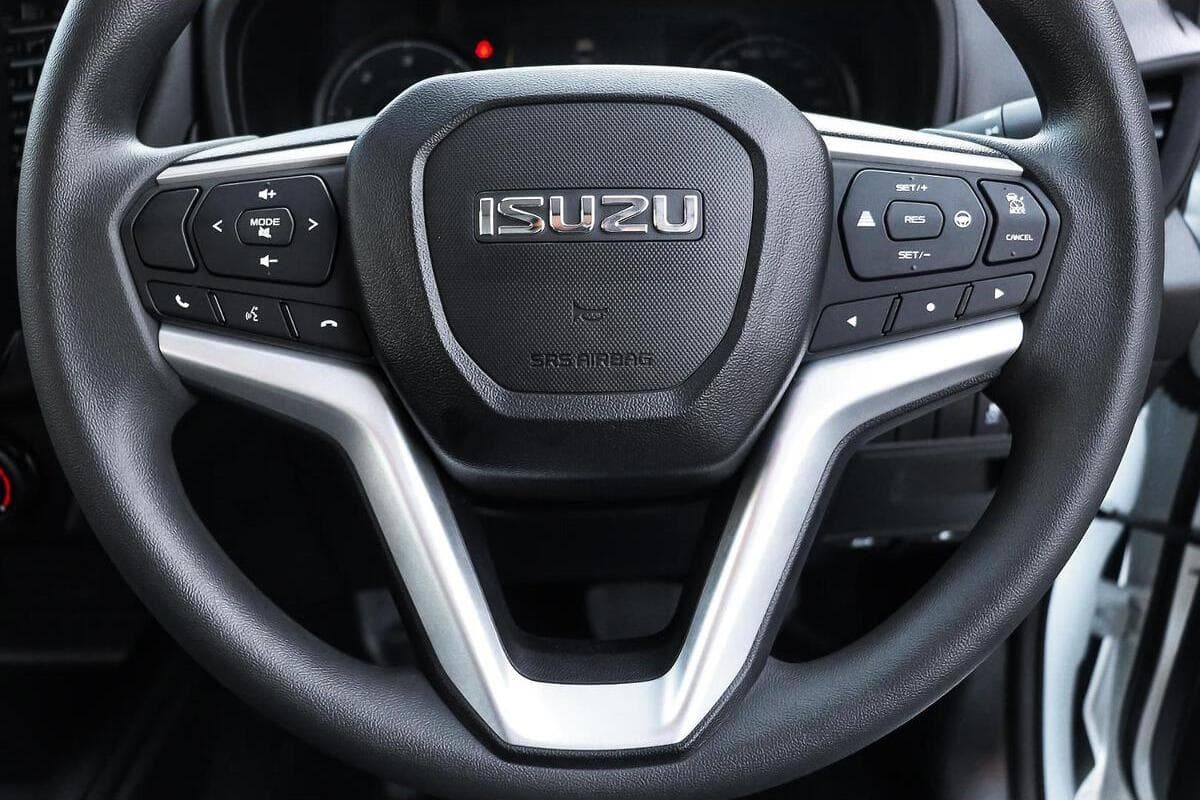 2025 Isuzu D-MAX SX High Ride Auto 4x2 MY24 image 15