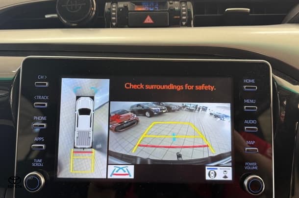 2023 Toyota Hilux SR5 image 21