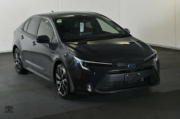 2022 Toyota Corolla Sedan Hybrid ZR image 3