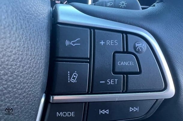 2024 Toyota Kluger GX image 18