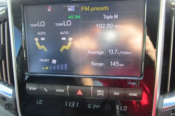 2018 Toyota Landcruiser Sahara image 17
