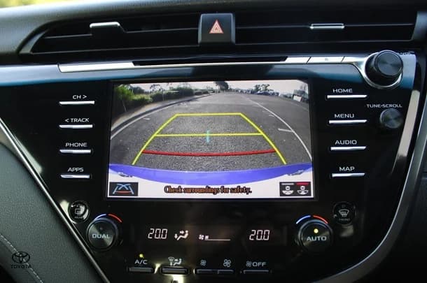 2020 Toyota Camry SX image 4