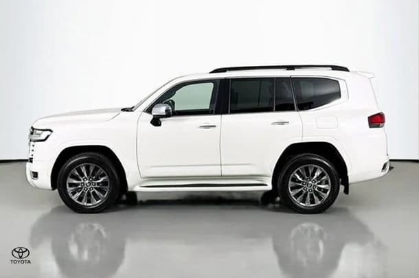2022 Toyota LANDCRUISER Sahara ZX image 5
