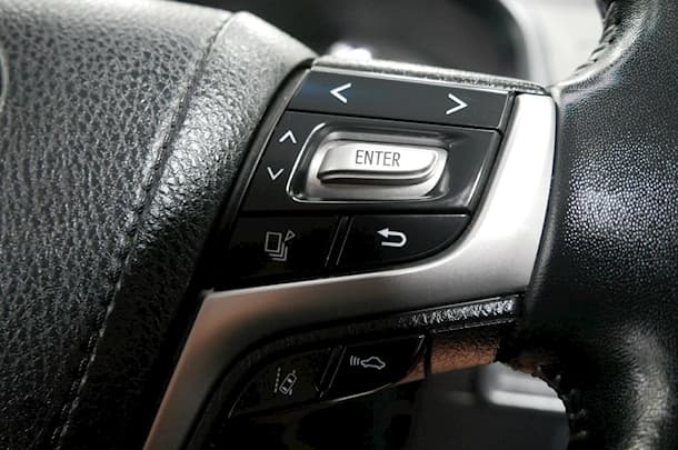 2023 Toyota Prado GXL image 15