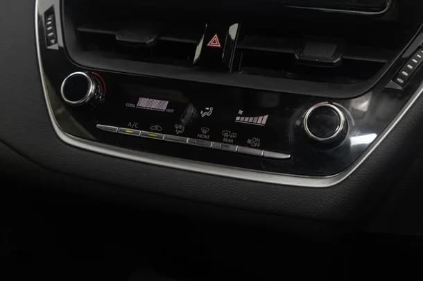 2018 Toyota Corolla Ascent Sport image 16