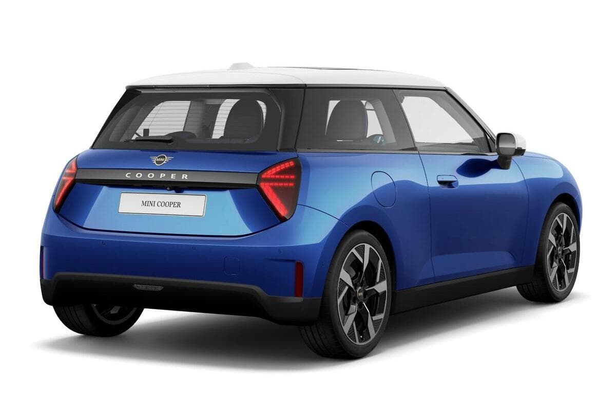 2024 MINI Cooper E Classic Auto image 2