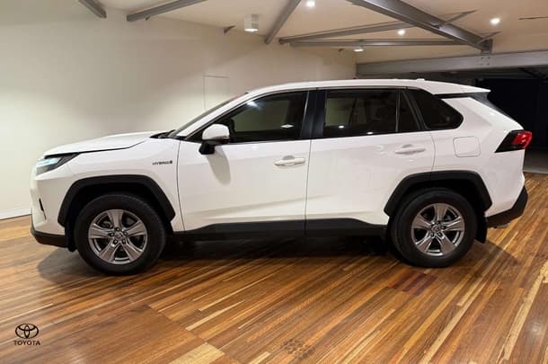 2022 Toyota Rav4 Hybrid GX-2WD image 6
