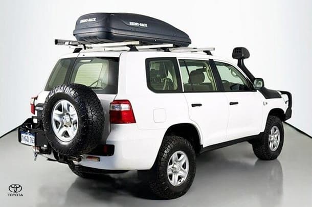 2020 Toyota LANDCRUISER GX image 9