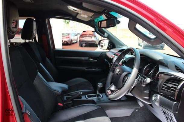 2023 Toyota Hilux GR-S image 10